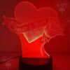 led lampa u obilku srca sa ruzom i natpisom sretan osmi mart u crvenoj boji